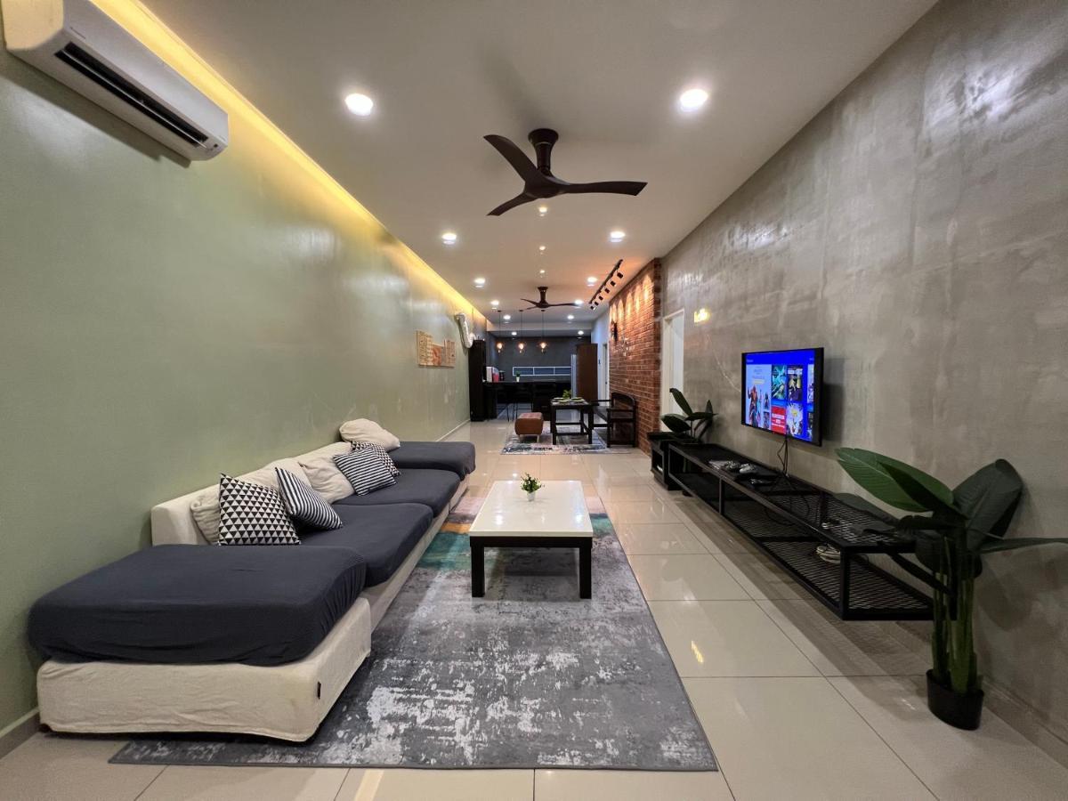 Villa R3Trohouse 3Br 8Pax Ps4,Pool Table,Netflix Kuantan Exterior foto